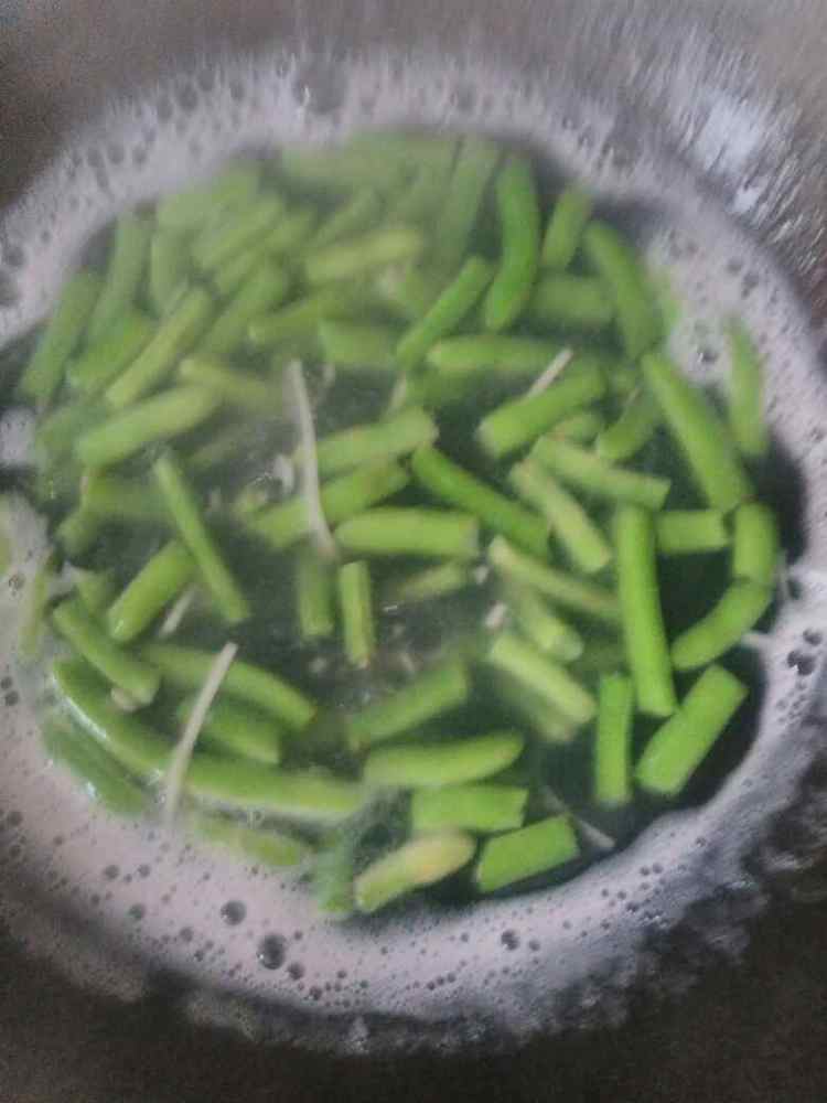 四季豆拌面步骤3