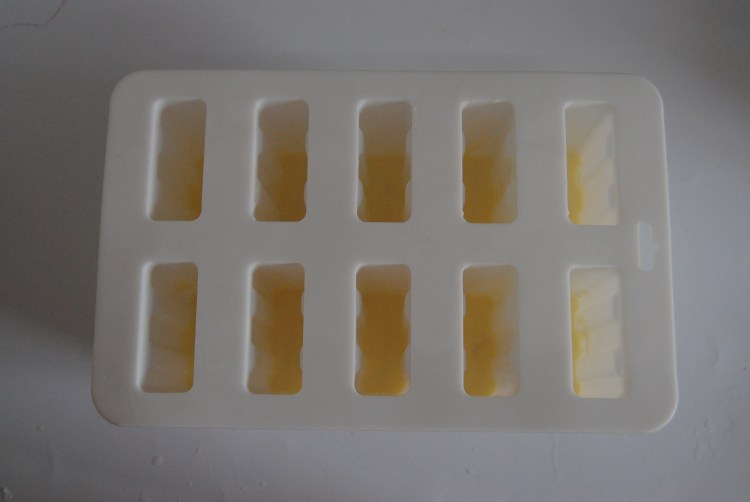 荔枝杨梅雪糕步骤7