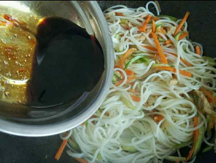 炒米粉步骤10