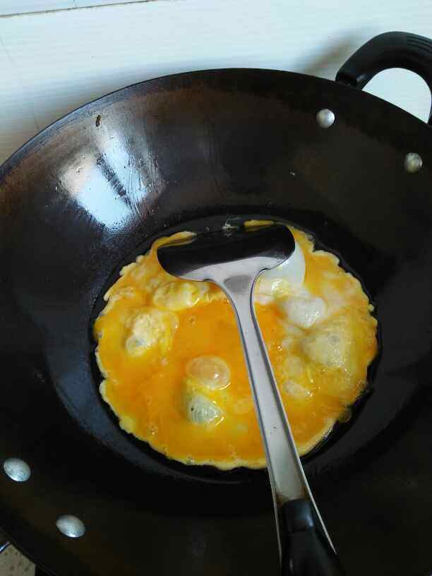 西红柿鸡蛋菠菜面条步骤5