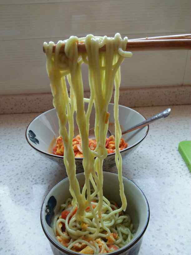 西红柿鸡蛋菠菜面条步骤15
