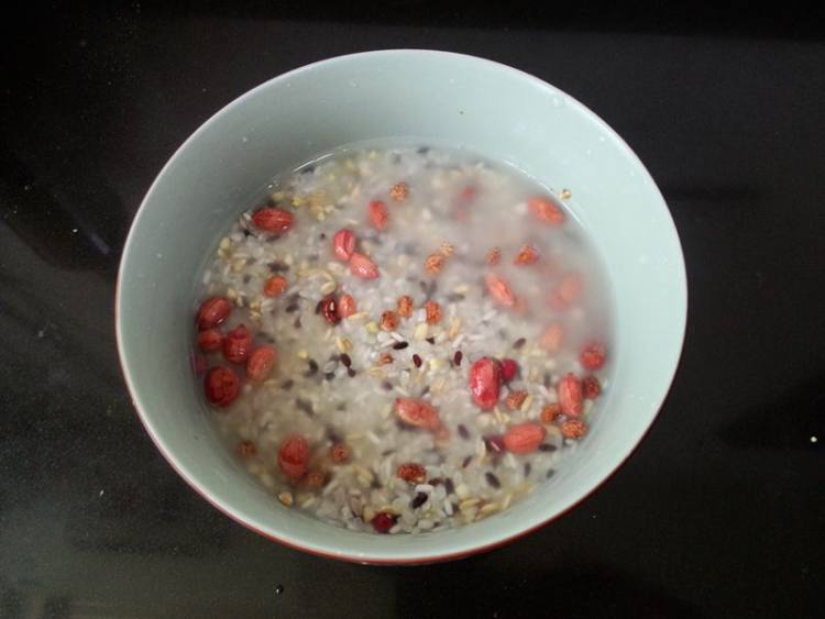 腊肉八宝杂粮饭步骤2