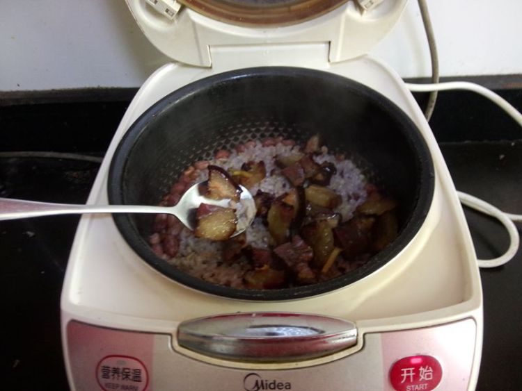腊肉八宝杂粮饭步骤6