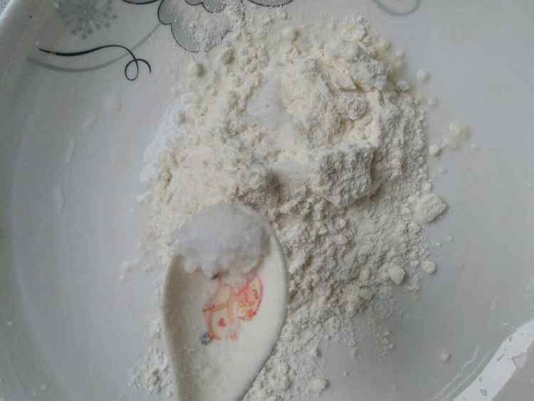 油炸金针菇步骤6
