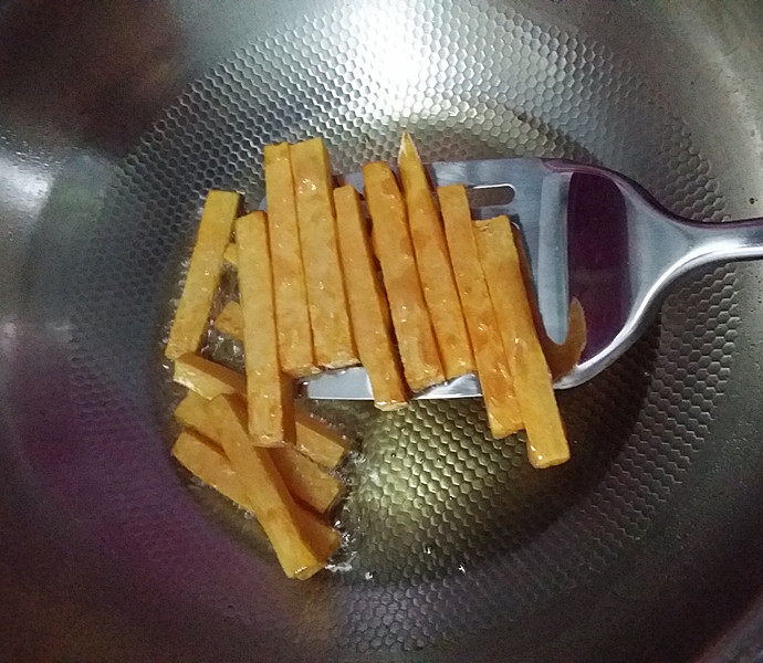 蓝莓酱配红薯条步骤7