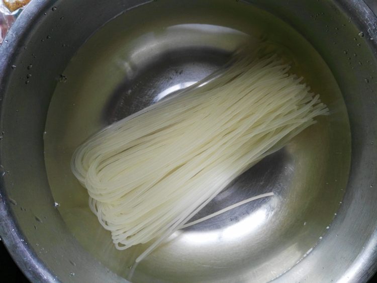 螺蛳粉步骤3