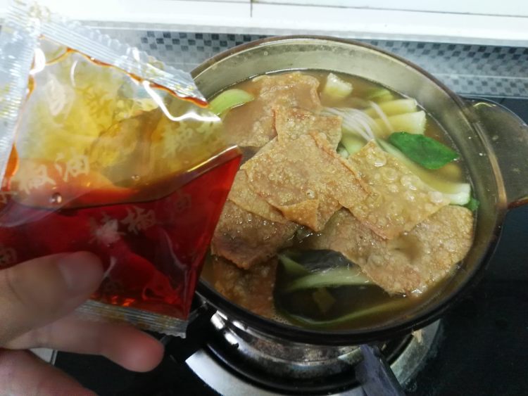 螺蛳粉步骤9