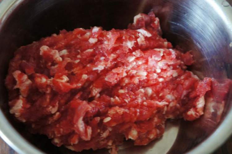 牛肉萝卜馅包子步骤2
