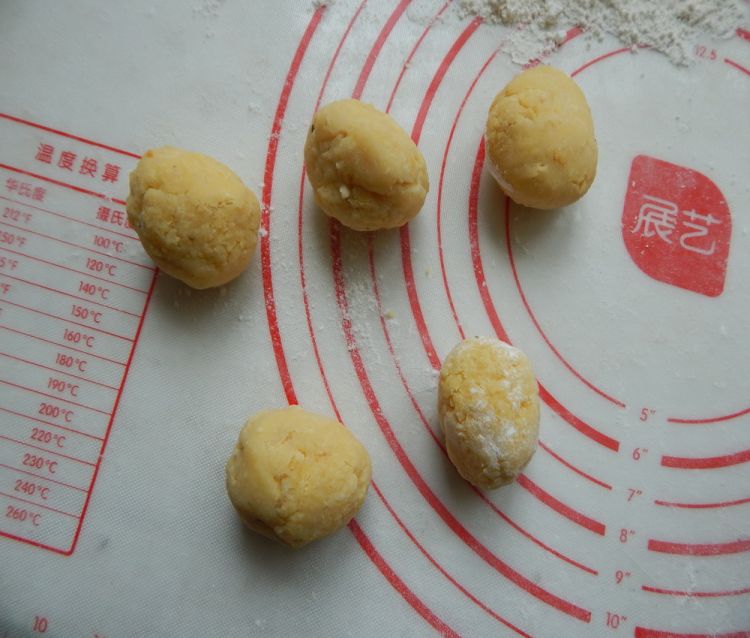 练奶绿豆糕步骤8
