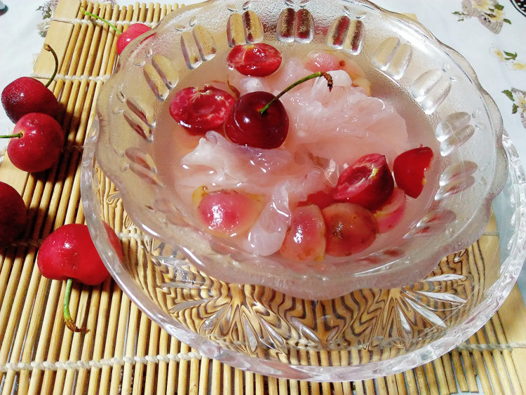 银耳樱桃汤步骤9