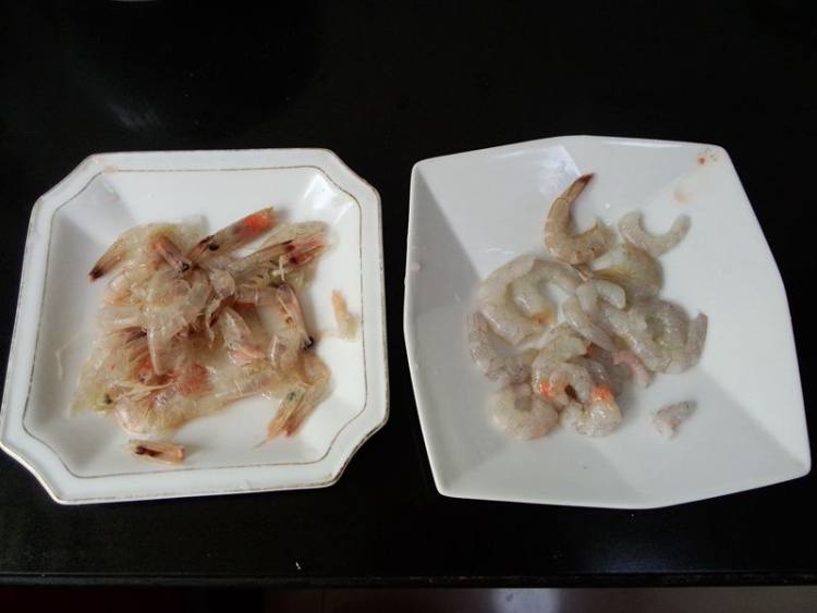 虾仁蒸鹅蛋步骤2