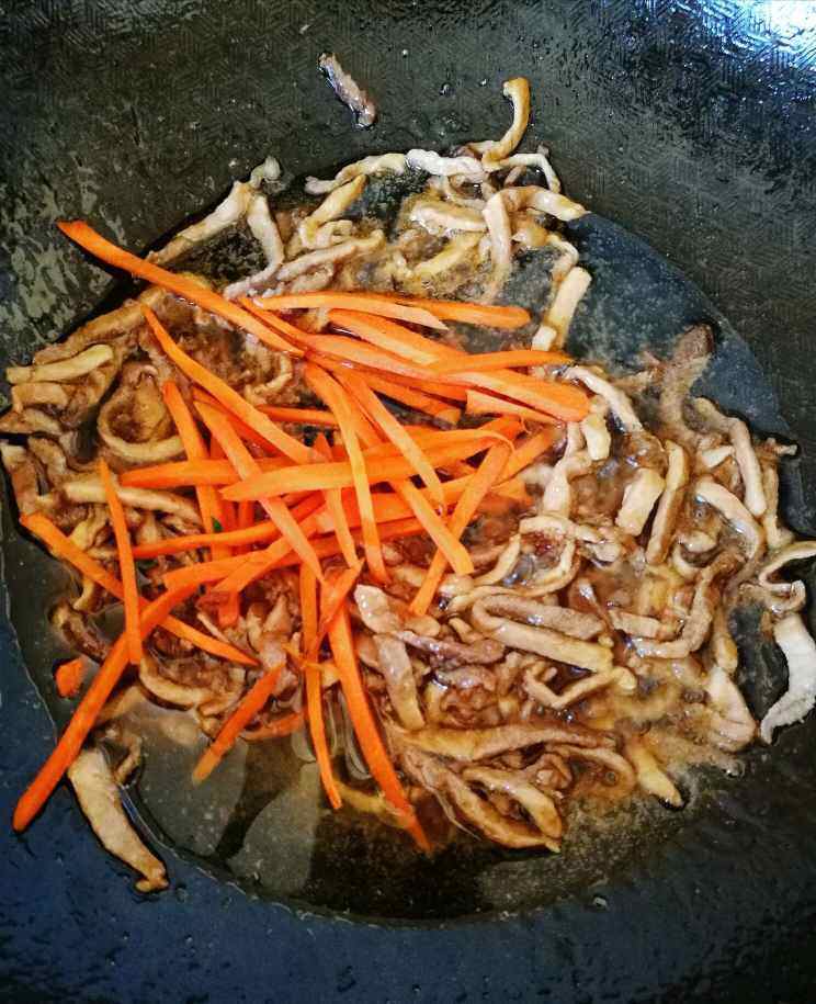 黄瓜肉丝面步骤4