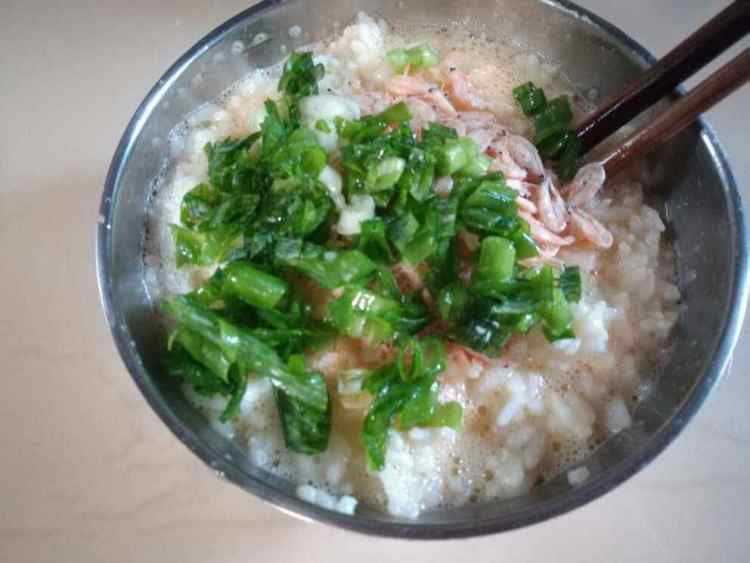 虾米芝麻米饼步骤7