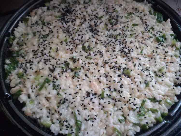 虾米芝麻米饼步骤9