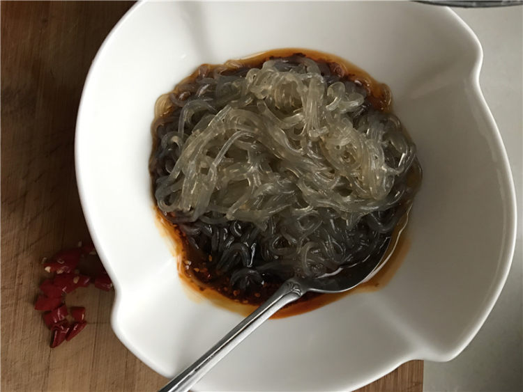 羊肉酸辣粉步骤6