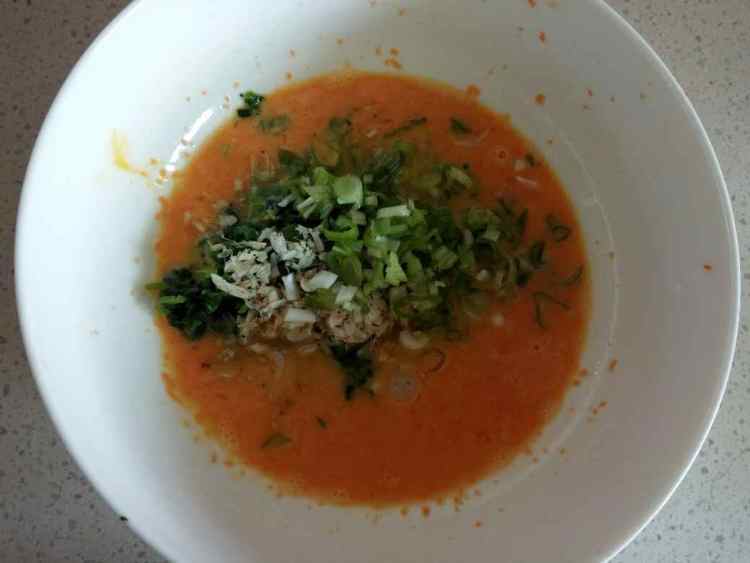 菠菜胡萝卜虾皮双蛋饼步骤5