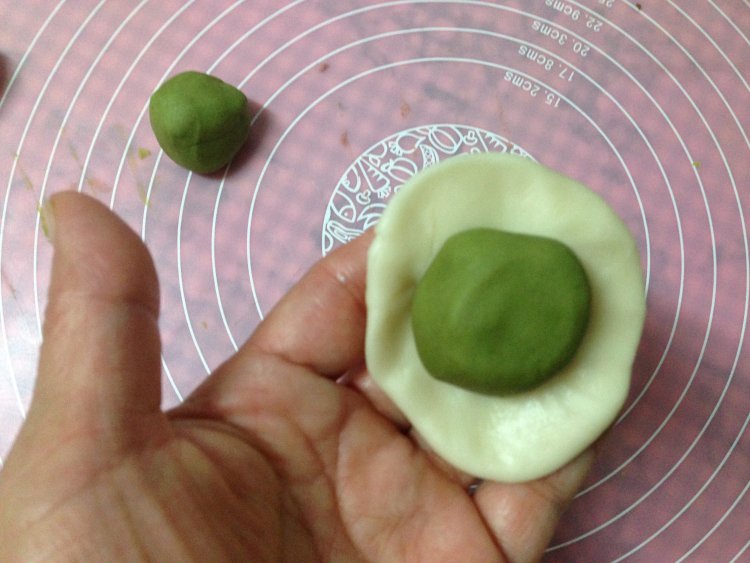 抹茶蛋黄酥步骤9