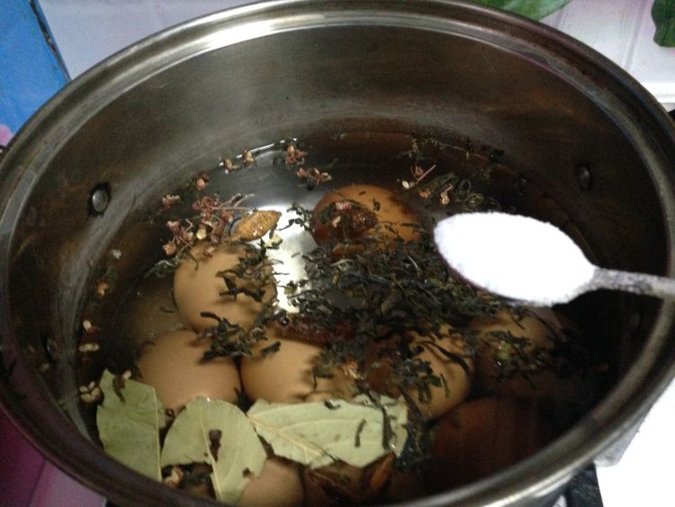 茉莉花茶卤蛋步骤4