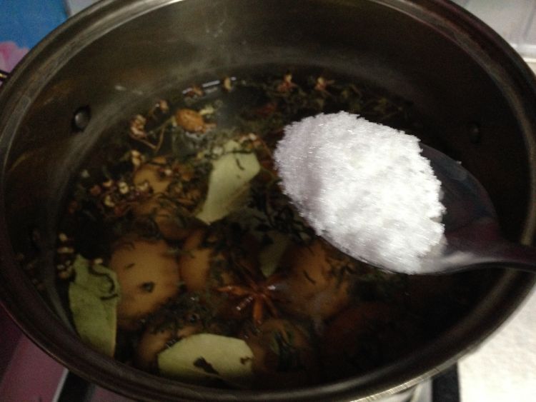 茉莉花茶卤蛋步骤5
