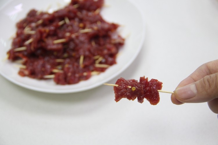 香辣牙签牛肉步骤5