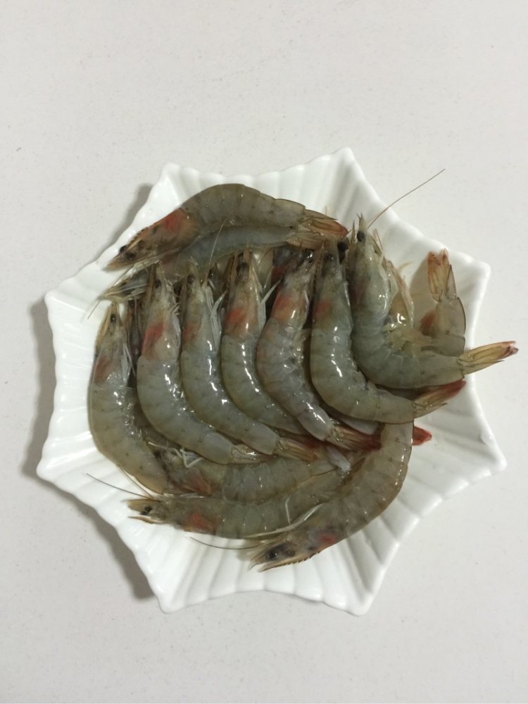 孜然串串虾步骤1