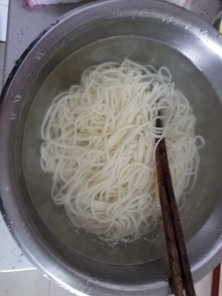 东北杂酱面步骤2