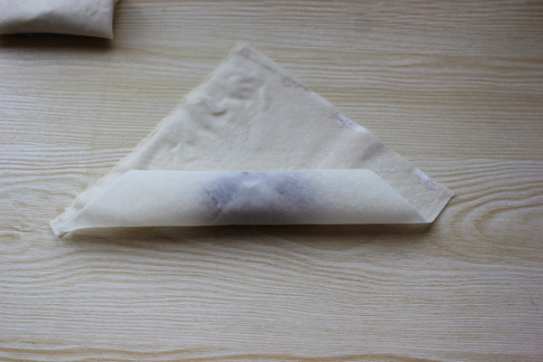 豆沙春卷步骤3