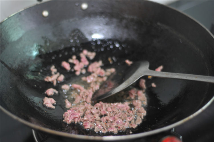 小尖角牛肉面步骤7