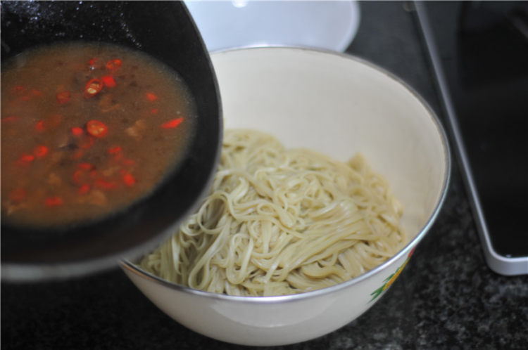 小尖角牛肉面步骤12