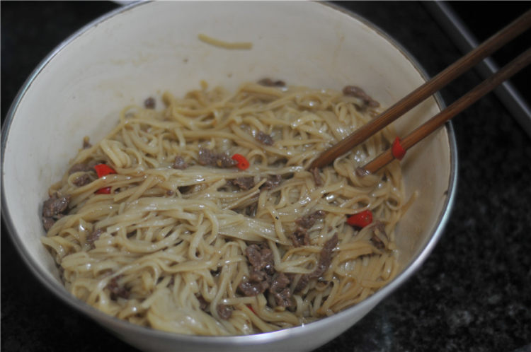 小尖角牛肉面步骤13