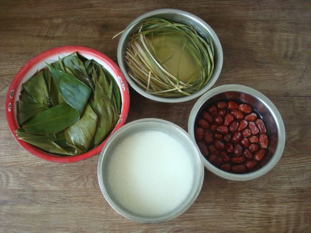 豆沙红枣粽子步骤1
