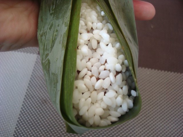豆沙红枣粽子步骤9