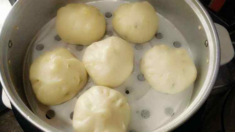 茴香鸡蛋馅包子步骤12