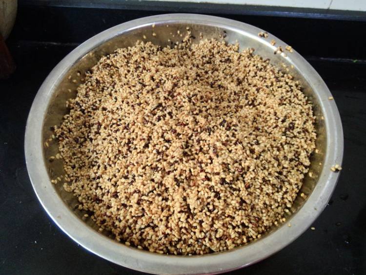 血糯米咸蛋黄鲜肉粽步骤9