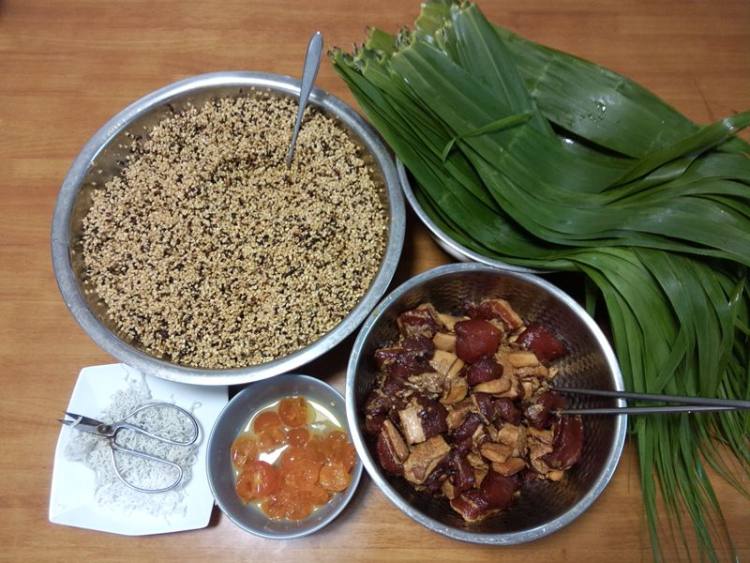 血糯米咸蛋黄鲜肉粽步骤10