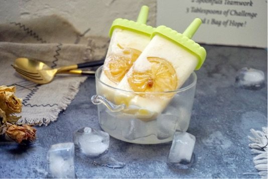 柠檬蜜凤梨果酱酸奶冰步骤9