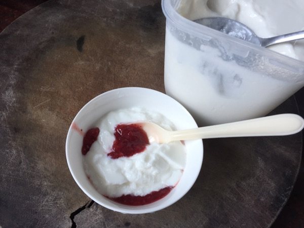 奇异果草莓果酱酸奶冰步骤4