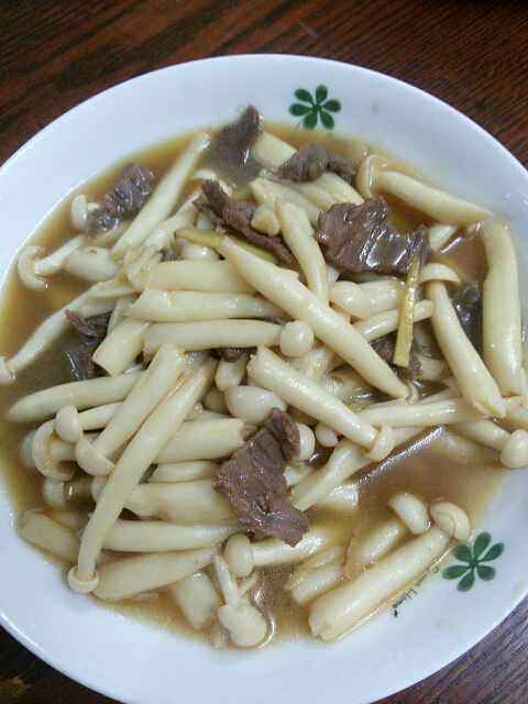 海鲜菇烩牛肉步骤9