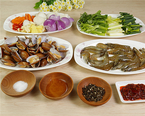大虾烤花蛤的做法步骤1