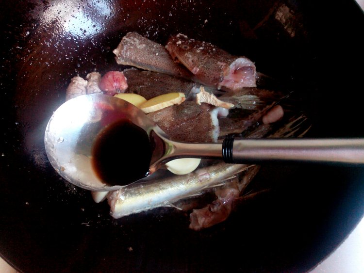 豆浆炖箭头鱼#新鲜从步骤4
