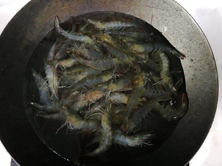 健康水煮虾步骤2