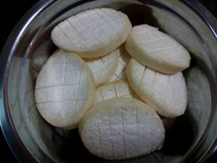 鲍菇鱿鱼圈步骤1