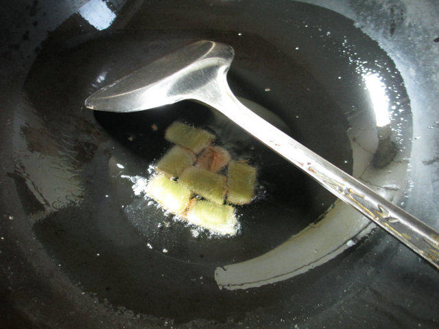 豆豉炒钉螺步骤4