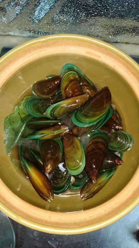 黑椒水煮贻贝步骤3