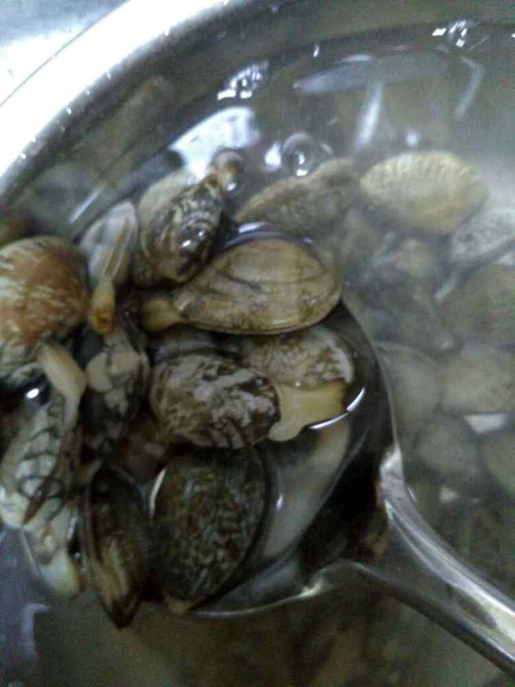 辣味花蛤步骤2