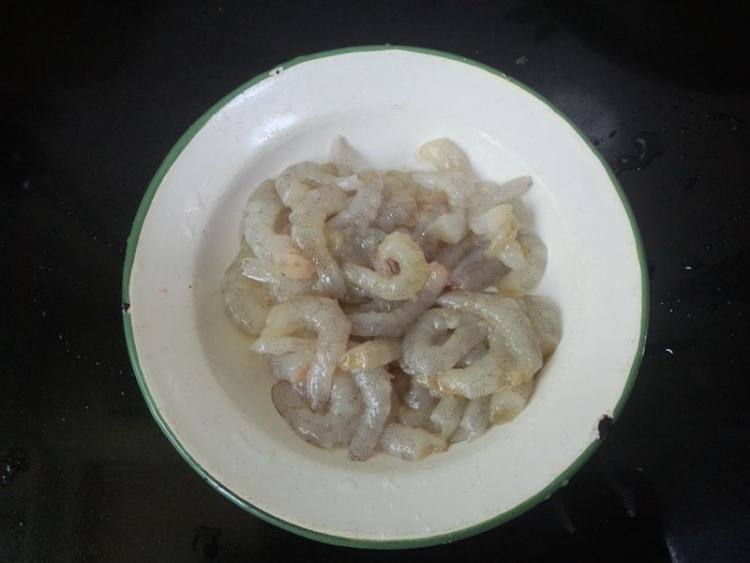 鲜虾肉松寿司步骤6
