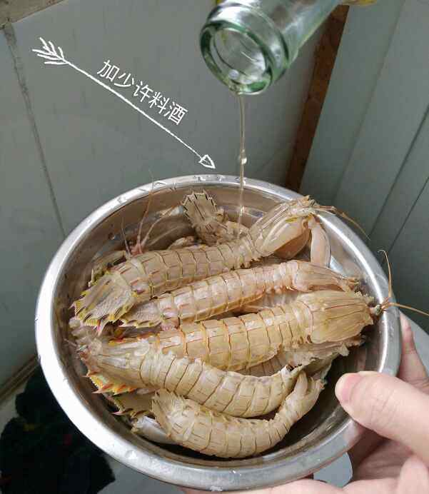 白灼皮皮虾步骤2