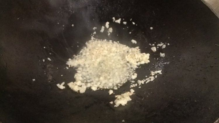 黄金蒜海鲜蒸粉丝#多步骤4