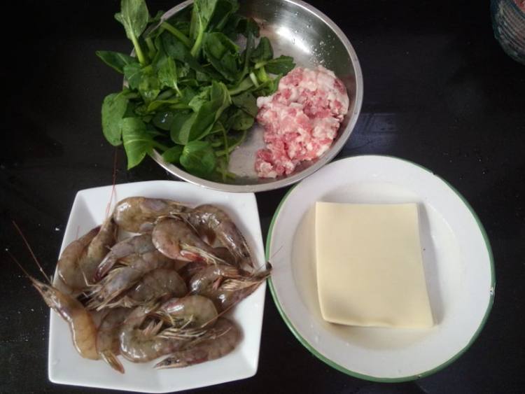 鲜虾锅贴步骤1