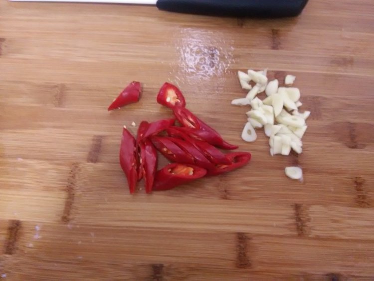 爆炒淡菜步骤2